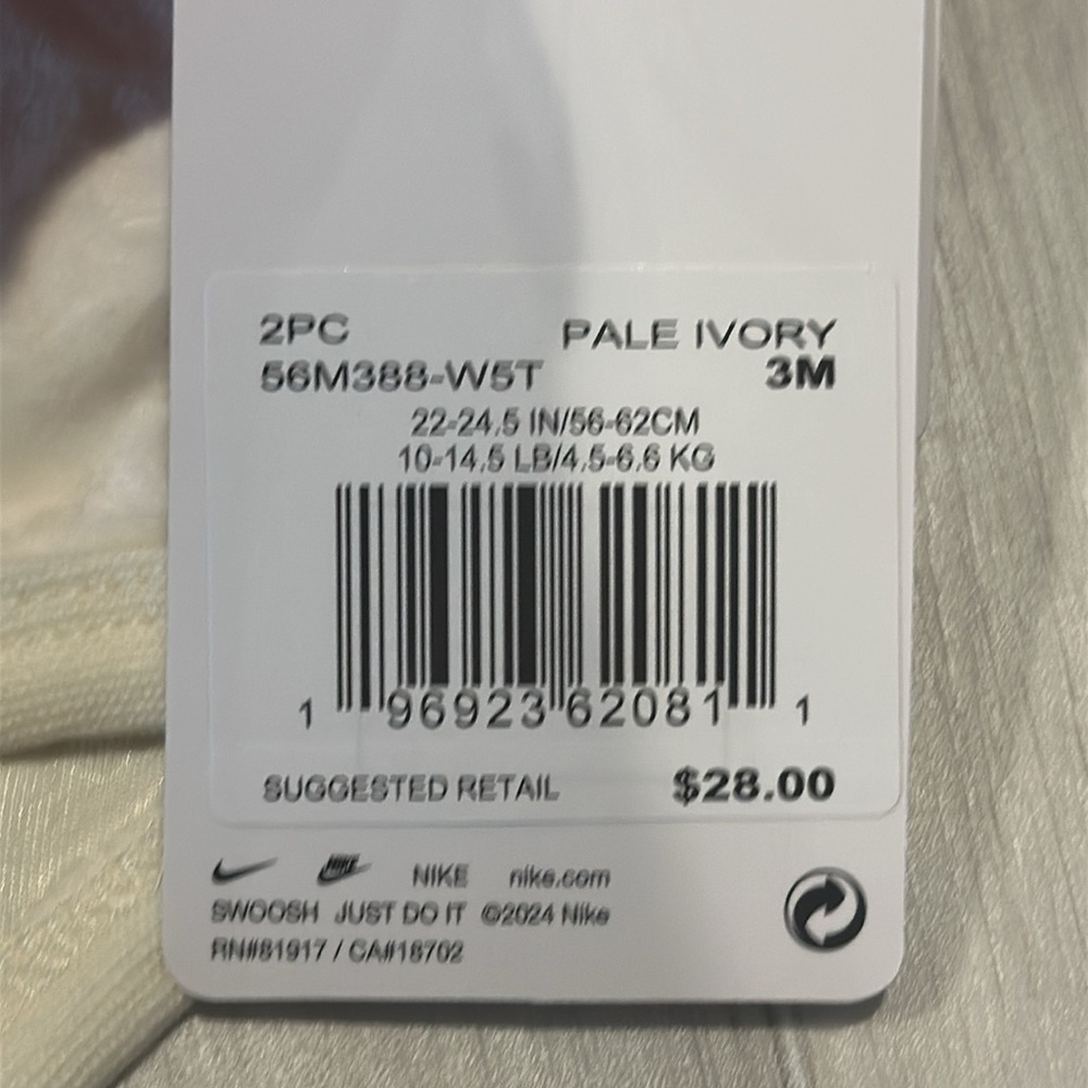 Nike Velour 2 piece set 3 months Pale Ivory NWT - Picture 6 of 8
